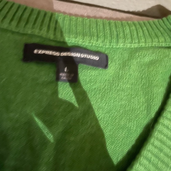 Excellent condition men v neck too long sleeves - Picture 4 of 4